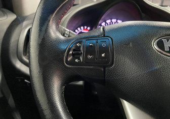 Подержанный автомобиль Kia Sportage 2013 года (13 фото)