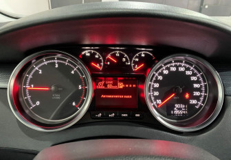 Подержанный автомобиль Peugeot 508 Sedan 2012 года (12 фото)