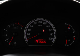 Подержанный автомобиль Suzuki Swift Hatchback 2006 года (11 фото)