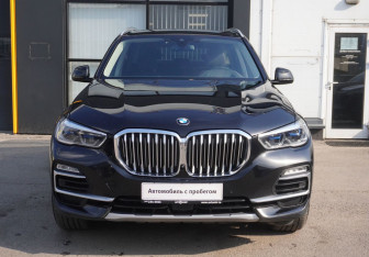 Подержанный автомобиль BMW X5 2020 года (2 фото)
