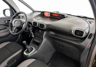 Подержанный автомобиль Citroen C3 Picasso 2012 года (11 фото)