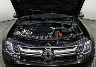 Подержанный автомобиль Renault Duster 2018 года (5 фото)