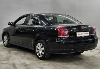Подержанный автомобиль Toyota Avensis Sedan 2007 года (7 фото)
