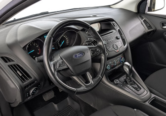Подержанный автомобиль Ford Focus Sedan 2017 года (15 фото)