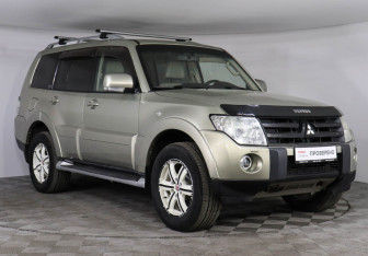 Подержанный автомобиль Mitsubishi Pajero 2007 года (3 фото)