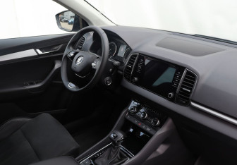 Подержанный автомобиль Skoda Karoq 2020 года (10 фото)