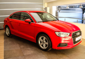 Подержанный автомобиль Audi A3 Sedan 2018 года (3 фото)