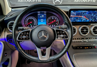 Подержанный автомобиль Mercedes-Benz GLC Coupe 2021 года (22 фото)