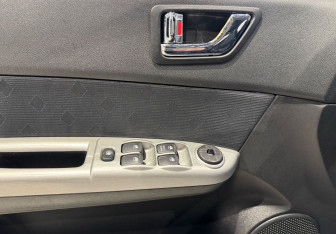 Подержанный автомобиль Hyundai Getz 2007 года (17 фото)