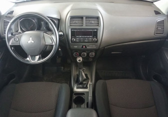 Подержанный автомобиль Mitsubishi ASX 2017 года (9 фото)