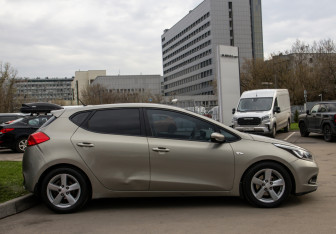 Подержанный автомобиль Kia Ceed Hatchback 2012 года (3 фото)