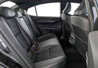 Новый Toyota Camry Sedan 2025 (12 фото)