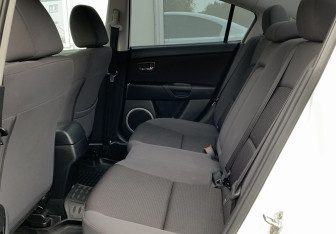 Подержанный автомобиль Mazda 3 Sedan 2008 года (19 фото)