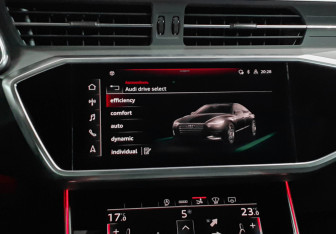 Подержанный автомобиль Audi A7 2021 года (19 фото)