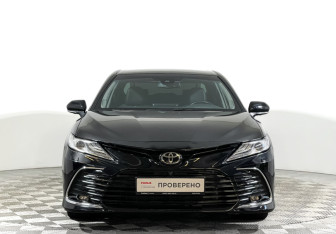 Подержанный автомобиль Toyota Camry Sedan 2021 года (2 фото)