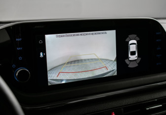 Подержанный автомобиль Hyundai Sonata 2022 года (15 фото)