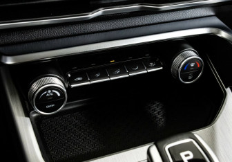 Подержанный автомобиль Geely Coolray 2021 года (12 фото)