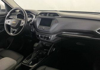 Подержанный автомобиль Chevrolet TrailBlazer 2021 года (9 фото)