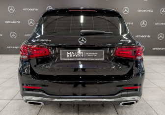 Подержанный автомобиль Mercedes-Benz GLC Coupe 2021 года (6 фото)