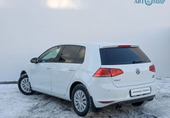 Подержанный автомобиль Volkswagen Golf Hatchback 2013 года (7 фото)