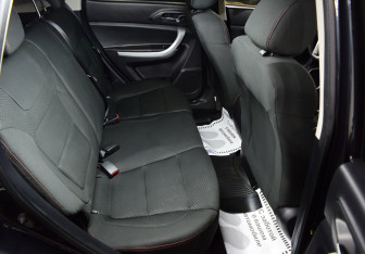 Подержанный автомобиль Changan CS35 2017 года (16 фото)