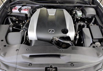 Подержанный автомобиль Lexus GS 2014 года (9 фото)