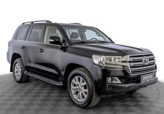 Подержанный автомобиль Toyota Land Cruiser Suv 2019 года (3 фото)