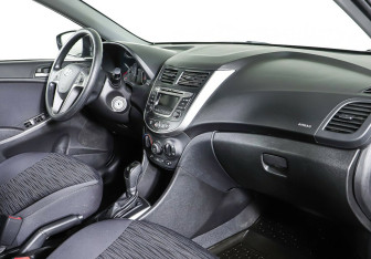 Подержанный автомобиль Hyundai Solaris Sedan 2014 года (10 фото)