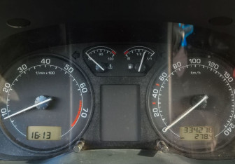 Подержанный автомобиль Skoda Octavia Liftback 2008 года (15 фото)