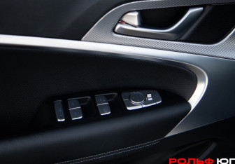 Подержанный автомобиль Genesis G70 2021 года (17 фото)