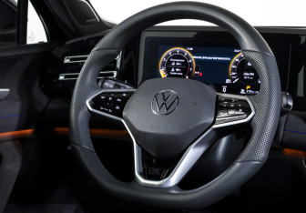 Подержанный автомобиль Volkswagen Tiguan 2024 года (15 фото)