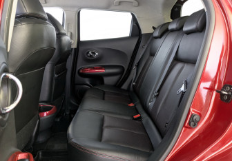 Подержанный автомобиль Nissan Juke 2013 года (10 фото)