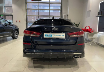Подержанный автомобиль Kia Optima Sedan 2019 года (5 фото)