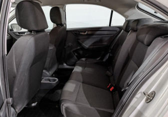 Подержанный автомобиль Skoda Rapid Liftback 2019 года (18 фото)