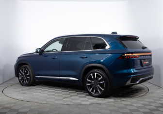 Подержанный автомобиль Geely Monjaro 2023 года (7 фото)