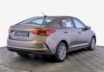 Подержанный автомобиль Hyundai Solaris Sedan 2021 года (5 фото)