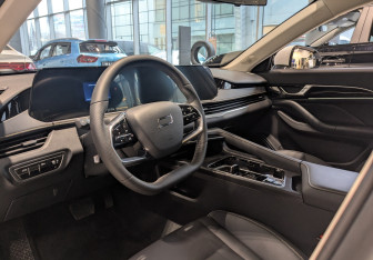 Новый FAW Bestune B70 2024 (9 фото)