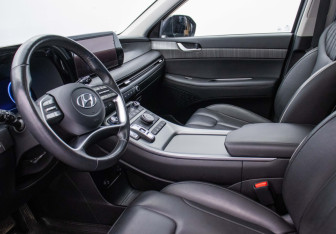 Подержанный автомобиль Hyundai Palisade 2023 года (10 фото)
