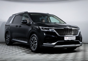Подержанный автомобиль Kia Carnival 2021 года (3 фото)