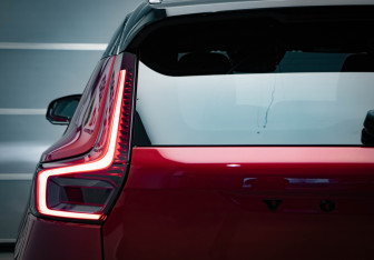 Подержанный автомобиль Volvo XC40 2019 года (33 фото)