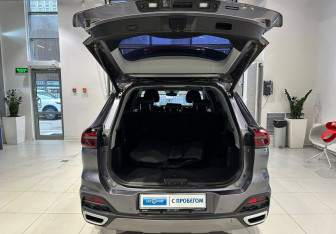 Подержанный автомобиль Chery Tiggo 8 2023 года (6 фото)