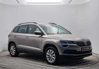Подержанный автомобиль Skoda Karoq 2020 года (3 фото)