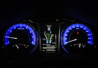 Подержанный автомобиль Toyota Camry Sedan 2017 года (16 фото)