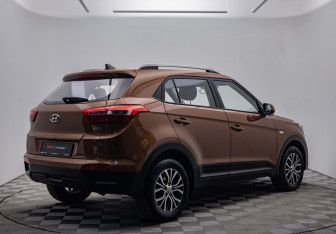 Подержанный автомобиль Hyundai Creta 2019 года (5 фото)