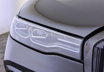 Подержанный автомобиль BMW X7 2020 года (11 фото)
