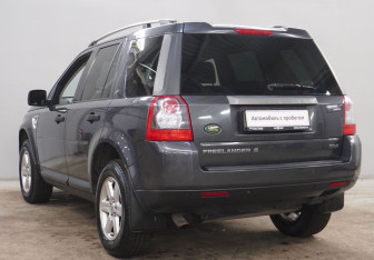Подержанный автомобиль Land Rover Freelander 2010 года (6 фото)