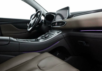 Подержанный автомобиль Hyundai Santa Fe 2021 года (6 фото)