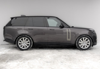 Подержанный автомобиль Land Rover Range Rover 2023 года (4 фото)