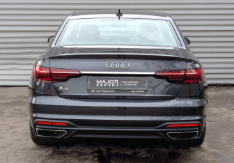 Подержанный автомобиль Audi A4 Sedan 2022 года (6 фото)
