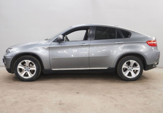 Подержанный автомобиль BMW X6 2012 года (8 фото)